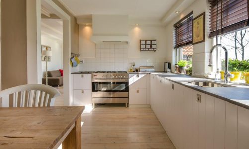 Præcise målinger og stilfuldt design til dit køkkenn